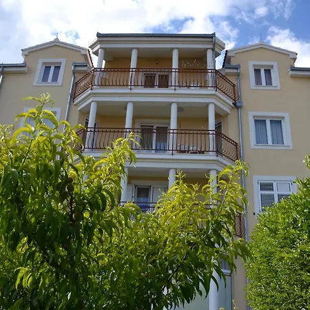 Family-friendly With Swimming Pool - 16509 Apartman