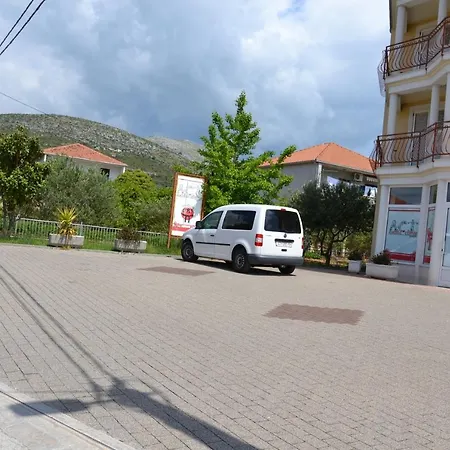 Family-friendly With Swimming Pool - 16509