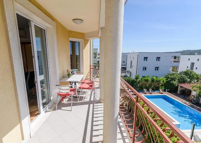 Family-friendly With Swimming Pool - 16509 * Trogir