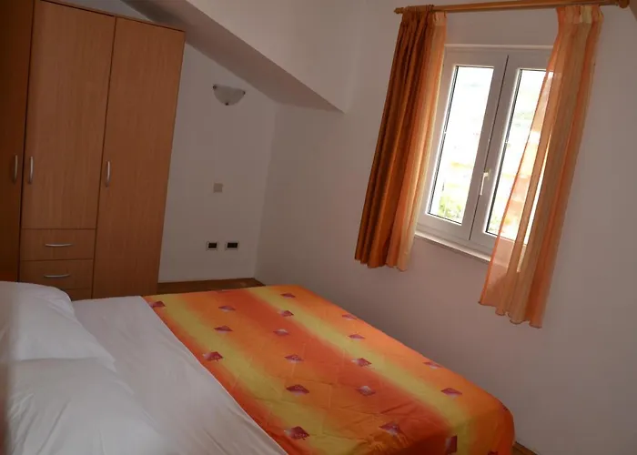 Διαμέρισμα Family-friendly With Swimming Pool - 16509