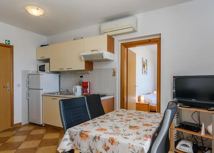 Διαμέρισμα Family-friendly With Swimming Pool - 16509 *