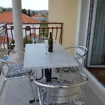 Family-friendly With Swimming Pool - 16509 特罗吉尔