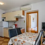 公寓 Family-friendly With Swimming Pool - 16509 *