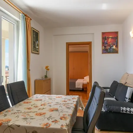 Family-friendly With Swimming Pool - 16509 Trogir
