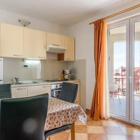 Family-friendly With Swimming Pool - 16509 * טרוגיר