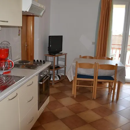 Family-friendly With Swimming Pool - 16509 דירה