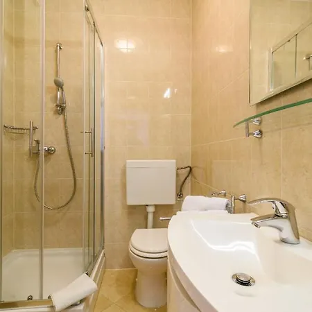 דירה Family-friendly With Swimming Pool - 16509 *