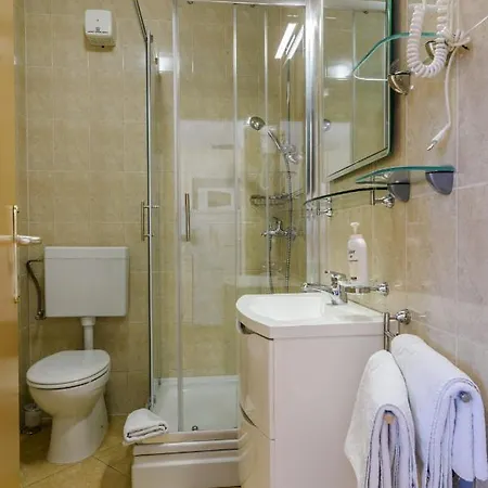 Family-friendly With Swimming Pool - 16509