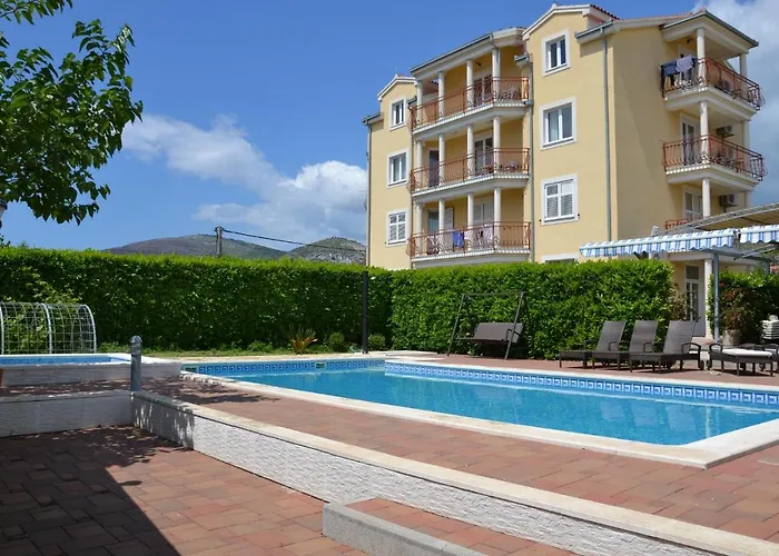 Family-friendly With Swimming Pool - 16509